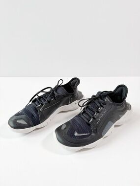 Nike Women Black Free Rn 5.0 Shield Running Shoes US7.5 Activewear Athleisure